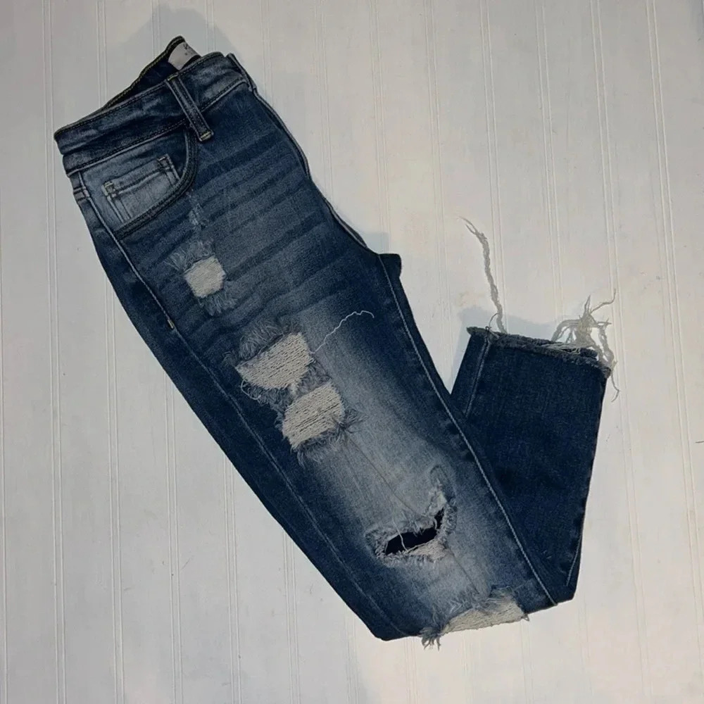 Kancan Signature Distressed Skinny